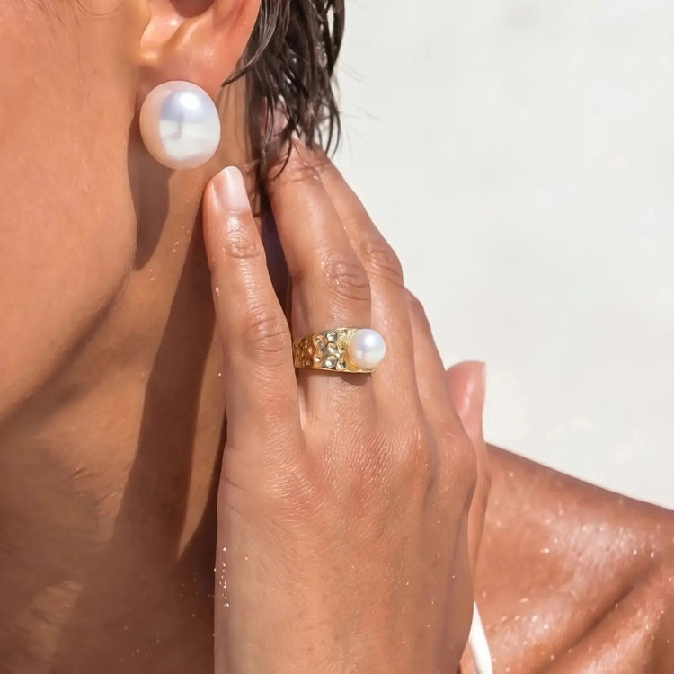Golden Tide Pearl Ring Faith In the Fire